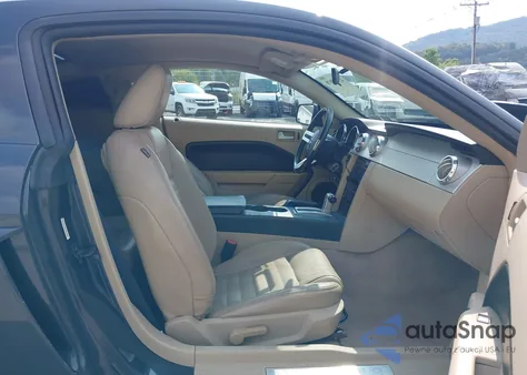 2007 Ford Mustang Gt Deluxe/Gt Premium из США, поврежденный, VIN 1ZVHT82H175231673